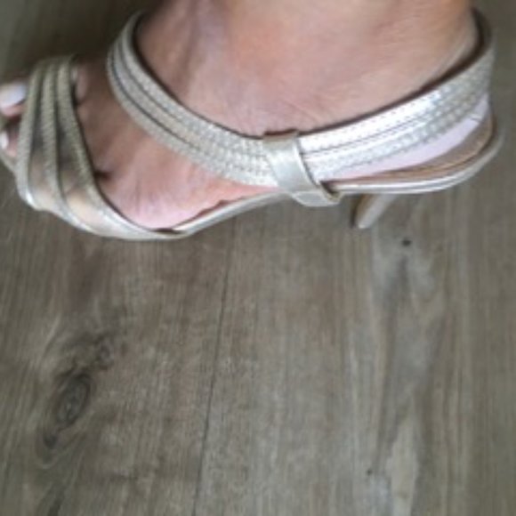 Shimmery See-Through-y Glamorous Sandals - Picture 3 of 3